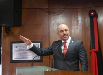 Suplente de vereador toma posse na Câmara de João Pessoa