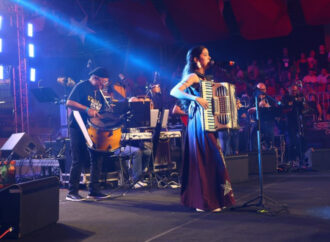 Festival de Música da Paraíba consagra Lily Sanfoneira com canção vencedora