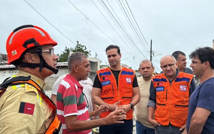 Governo faz reuniões e visitas em áres atingidas pelas chuvas, mas entrega quase nada em ações