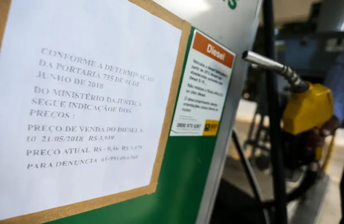 Óleo diesel cai pela 4ª vez em cinco semanas e acumula recuo de 4,5%