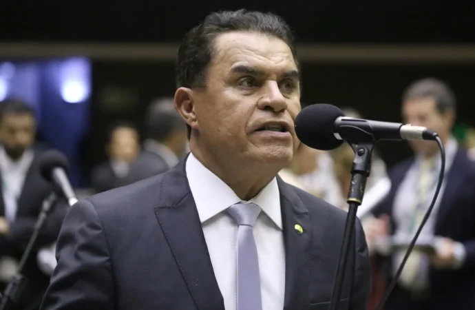 MP e Câmara miram deputado paraibano que alugou carros em empresa dos sobrinhos
