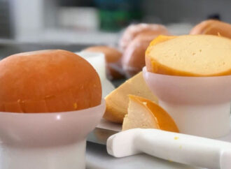 Que tal um queijo do reino à base de leite de cabra? Já existe