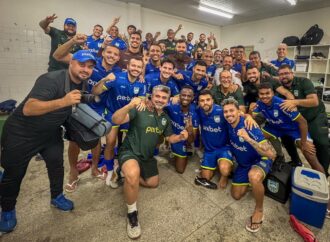 Serra Branca vence o Lagarto, com virada relâmpago, e assume a ponta do A9 da Série D