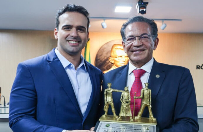 Governador participa de entrega de Título de Cidadania Campinense a ministro