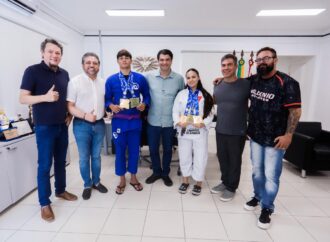 Leo Bezerra celebra conquistas dos atletas da Fundação Campeões do Amanhã no Mundial de Jiu-Jitsu
