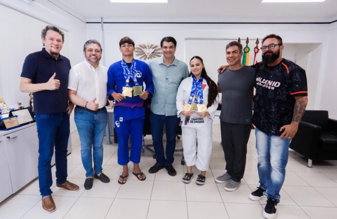 Leo Bezerra celebra conquistas dos atletas da Fundação Campeões do Amanhã no Mundial de Jiu-Jitsu