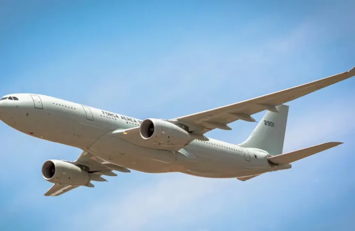 Petrobras reduz preço do querosene de aviação em 14,2% a partir desta segunda-feira