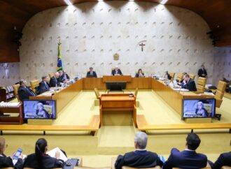 STF forma maioria para condenar Eduardo Bolsonaro no caso do tarifaço