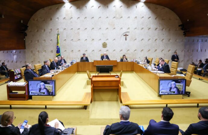 STF forma maioria para condenar Eduardo Bolsonaro no caso do tarifaço