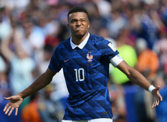 Mbappé brilha e França estreia com vitória sobre Senegal na Copa