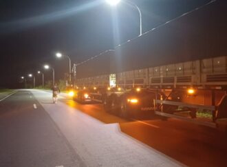 PRF apreende caminhão com excesso de peso de quase 29 toneladas, em Campina Grande