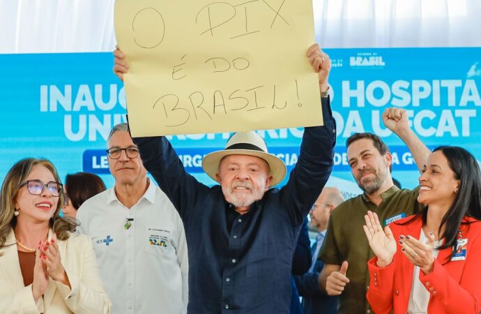 Lula defende Pix e diz que sistema brasileiro assusta norte-americanos