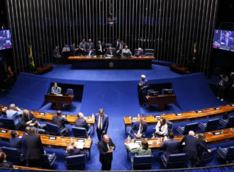 Alcolumbre trava tramitação da PEC do fim da 6×1 no Senado