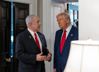 Netanyahu parabeniza Trump por aniversário e fala em paz pela força