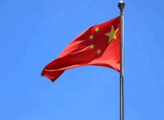 China calcula risco Flávio com alinhamento a Trump e freio em desdolarização