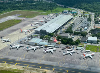 Mulher de Serra Leoa dorme há 6 meses em aeroporto de Belém