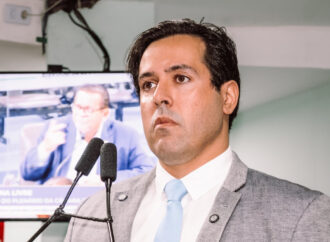 Médico denuncia práticas abusivas de planos de saúde durante tribuna livre na CMCG
