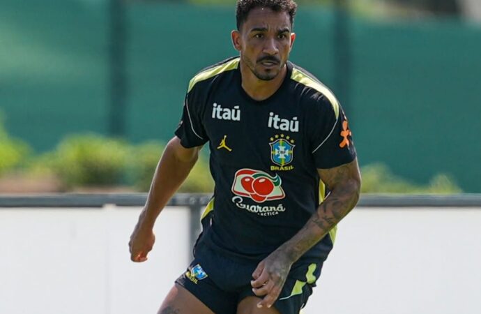 Danilo diz que jogo contra Marrocos assustou e compara Brasil com Argentina