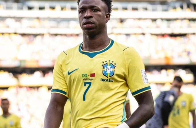 Vini Jr. aparece no top 10 de ranking da Fifa na Copa do Mundo