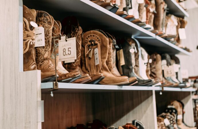 Vai usar bota no São João? Especialista dá dicas para evitar lesões e desconfortos