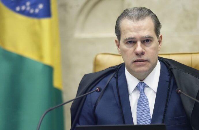 Toffoli vota para conceder 60 dias para big techs implementarem regras