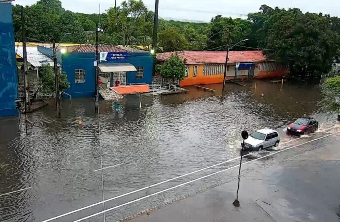 Inmet emite alerta de chuvas intensas para João Pessoa e mais 90 cidades
