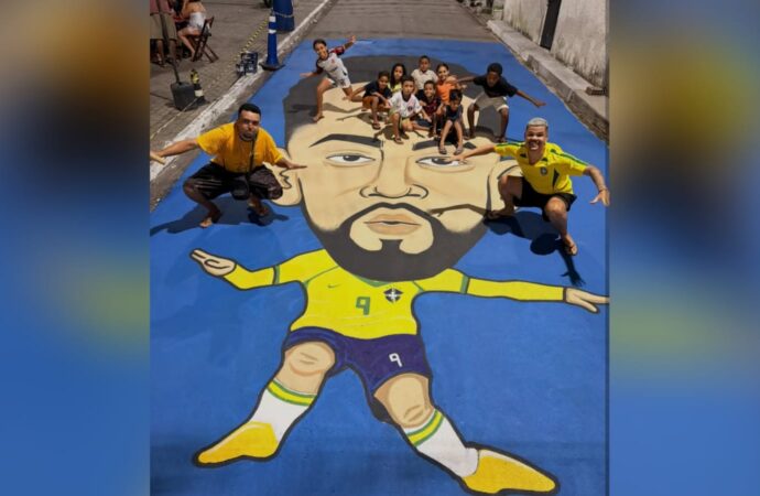 Artista homenageia Matheus Cunha com grafite em rua