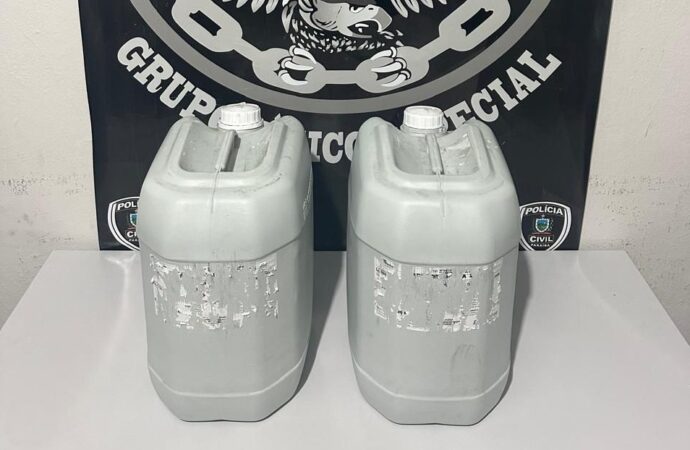 Polícia Civil apreende 40 litros de “loló” e prende mulher no Agreste da Paraíba