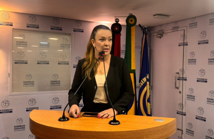 Projeto de Camila Toscano cria campanha de orientação sobre segurança digital para mulheres