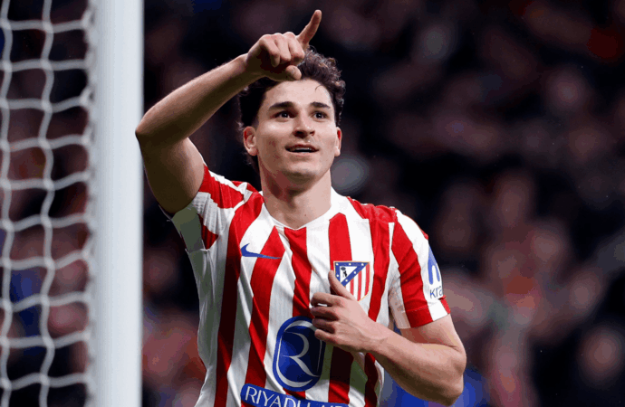 Atlético ironiza oferta do Real Madrid por Julián Álvarez e provoca rival