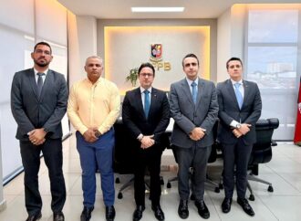 Para superar instabilidade, prefeito de Cabedelo busca ajuda no Ministério Público