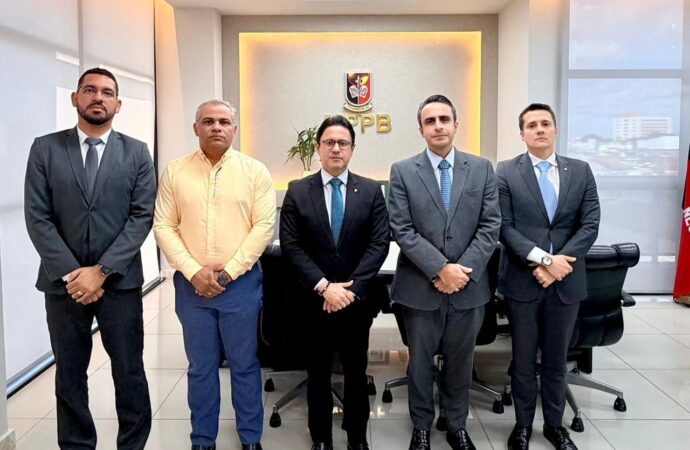 Para superar instabilidade, prefeito de Cabedelo busca ajuda no Ministério Público