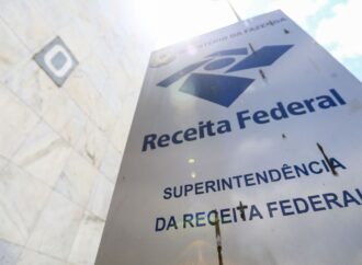 Receita paga lote especial de restituição automática em julho