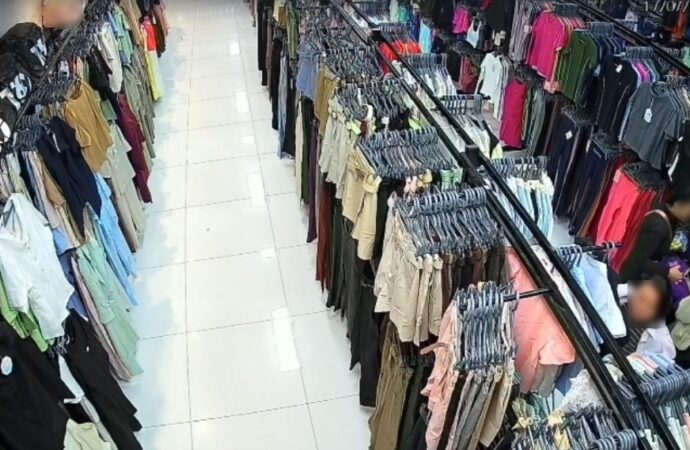 Mulheres são presas por usar disfarce para furtar lojas em Campina Grande