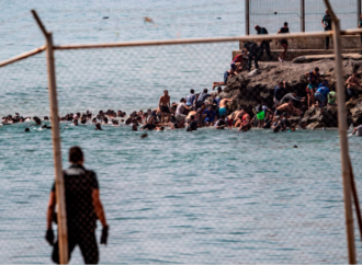 Cerca de 69,5 mil migrantes estão retornando a Marrocos vindos de Ceuta