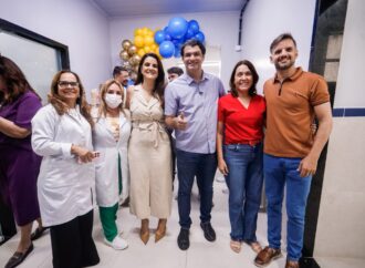 Leo Bezerra comemora dois anos do Hospital Dia, que zerou fila de exames e se tornou referência em Centro de Infusão