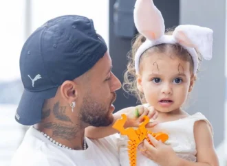 Após polêmica, Neymar celebra aniversário da filha Helena: ‘Vou fazer o possível pra te fazer feliz’