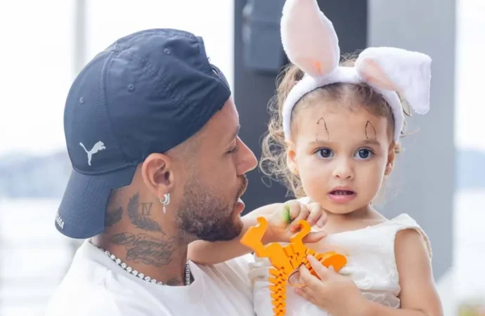 Após polêmica, Neymar celebra aniversário da filha Helena: ‘Vou fazer o possível pra te fazer feliz’