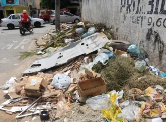 Prefeitura avalia substituir empresa da coleta em JP
