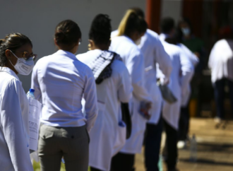 Edital abre 52 vagas para médicos especialistas na Paraíba; saiba como se inscrever