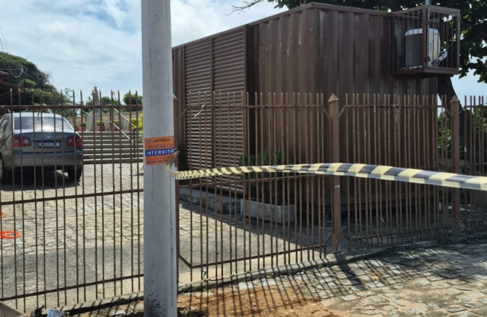 Após desabamento de muro, Defesa Civil interdita área do Santuário da Penha