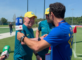 Ancelotti “convida” Nenê para treinar com a seleção brasileira antes de jogo contra a Noruega