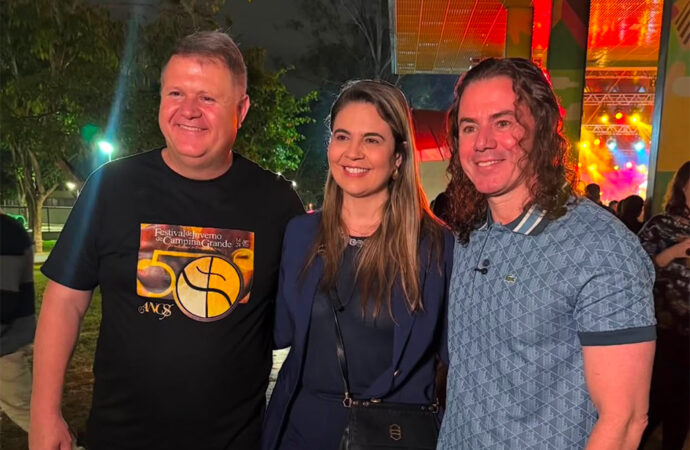 Pré-candidatos, Carol e André Gomes confirmam apoio à reeleição de senador campinense