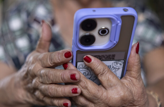 Letramento digital é ferramenta essencial para proteger idosos de golpes