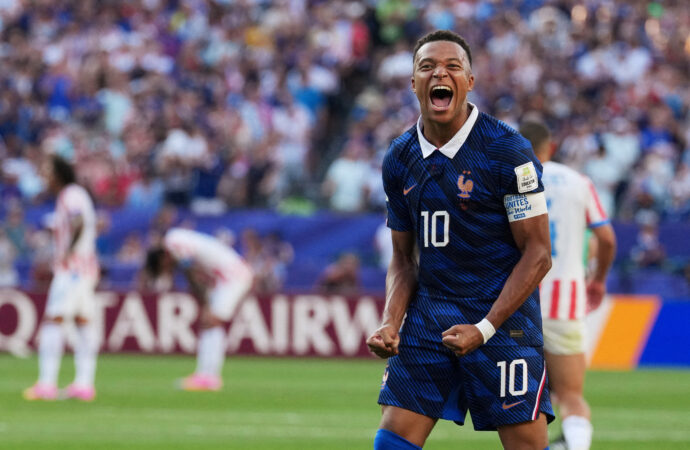 Com Mbappé no topo com 22 gols, veja a artilharia da história das Copas do Mundo