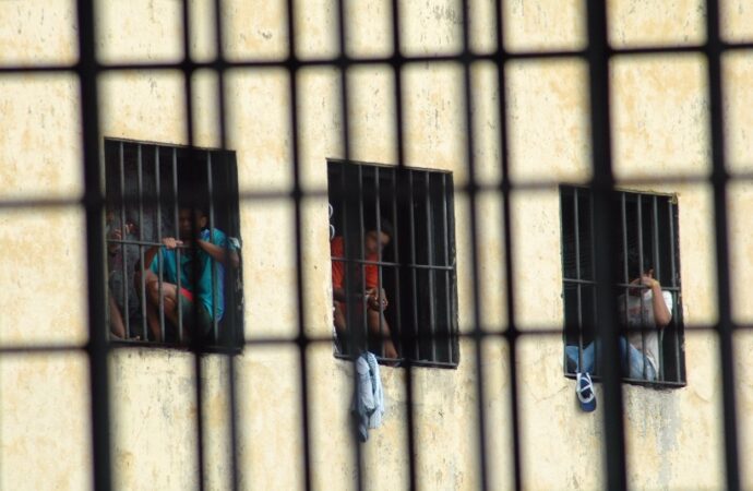 Dois detentos fogem do presídio do Monte Santo, em Campina Grande