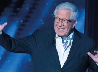 Morre Peppino di Capri, ícone da música italiana, aos 86 anos