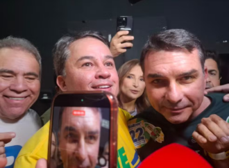 Flávio cita viagem aos EUA e adia para agosto agenda na Paraíba