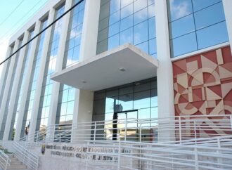 MP aciona Justiça para mudar carga horária de professores prevista em concurso de Campina Grande