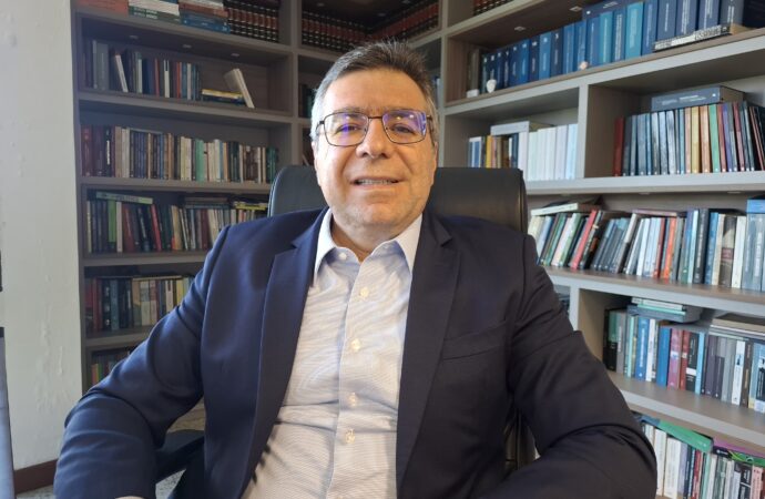 Liminares contra fake news e abusos na campanha serão decididas em até três dias, diz juiz do TRE